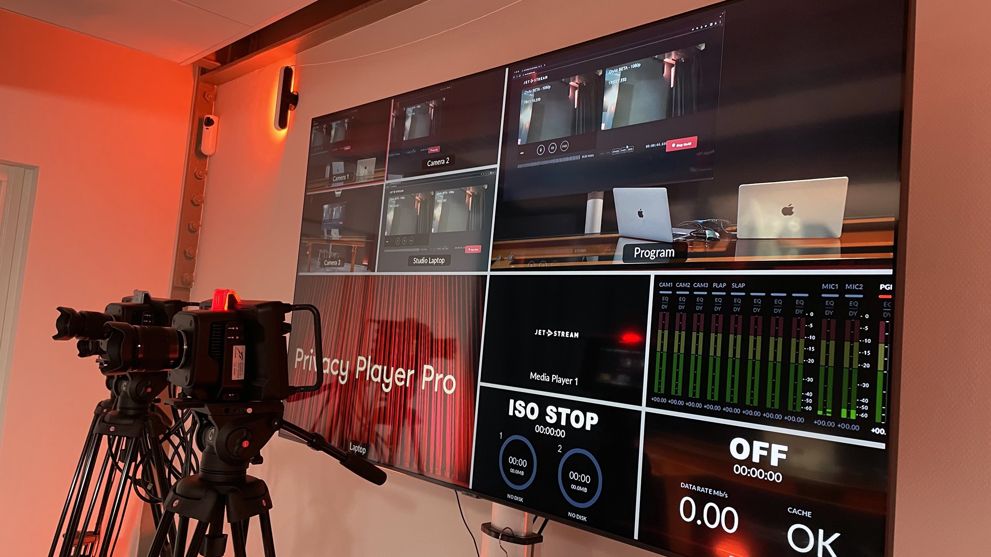 Camera and studio monitor wall in the Jet-Stream office studio
