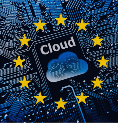 Wolk op een printplaat omringd door EU-sterren, Europese cloud