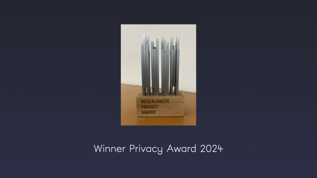 Presentatieslide met de trofee van de Dutch Privacy Award 2024 die Jet-Stream won